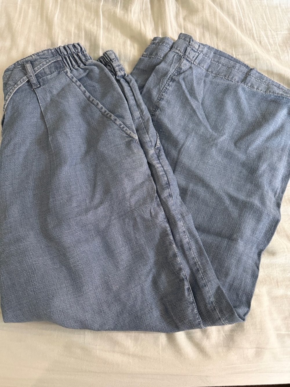American Eagle Flowy Pants